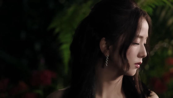 JISOO – Your Love Special Video (Rainforest Wild ASIA, Singapore)