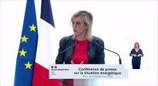 Agnès Pannier-Runacher évoque l'extinction des publicités lumineuses