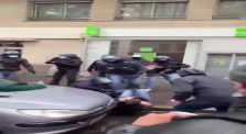 1ER Mai 2021 Macron et ses chiens toujours aussi con 