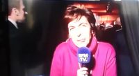 à qui est cette main que Ruth Elkrief serre ?