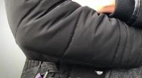 Mantes-la-Jolie : Les mères défendent leurs petits poussins (jeunes à genoux mains derrière la tête)